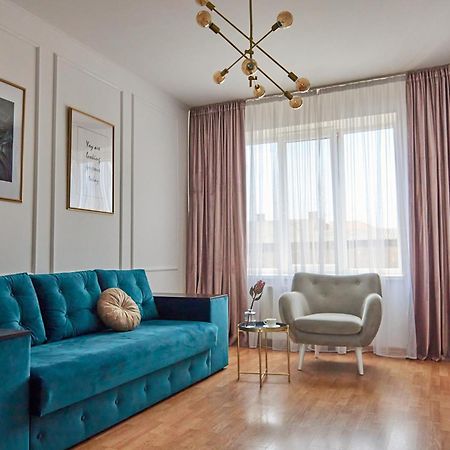 Lux Apartment Mukacheve Ngoại thất bức ảnh